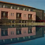 Amoras Hotel 4*
